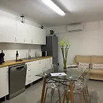 Bamboo House 아파트
