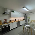 Bamboo House 아파트